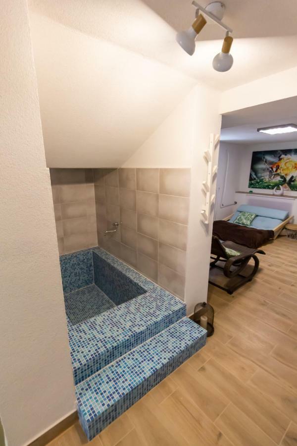 Arya Vila Piest'any Ngoại thất bức ảnh